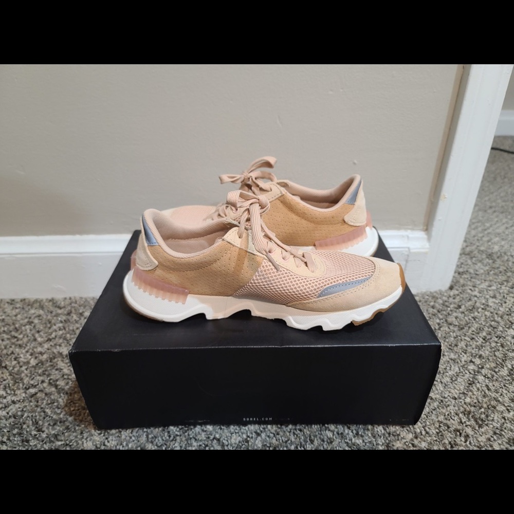 Sorel tennis shoes